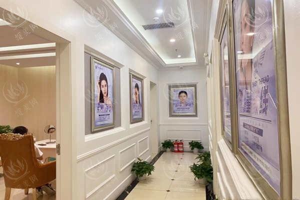 三亚华美整形医院收费贵吗？不贵，隆胸技术好，收费10000元起