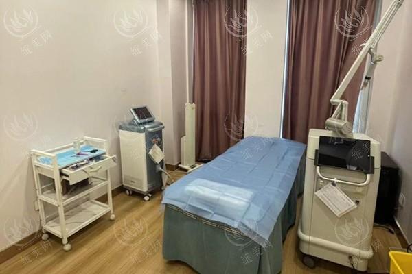浙江宁波鄞悦纤姿医美2025收费贵吗？价目表：瘦脸针880/隆鼻5800/吸脂9900起