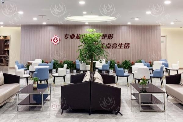 南阳市中心医院整形美容科口碑如何？埋线双眼皮3200+，正规医院不套路
