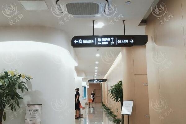 淮安华美整形外科口碑为啥这么好？本地人推荐：玻尿酸填充面部自然，术后跟踪服务到位，价格超划算！